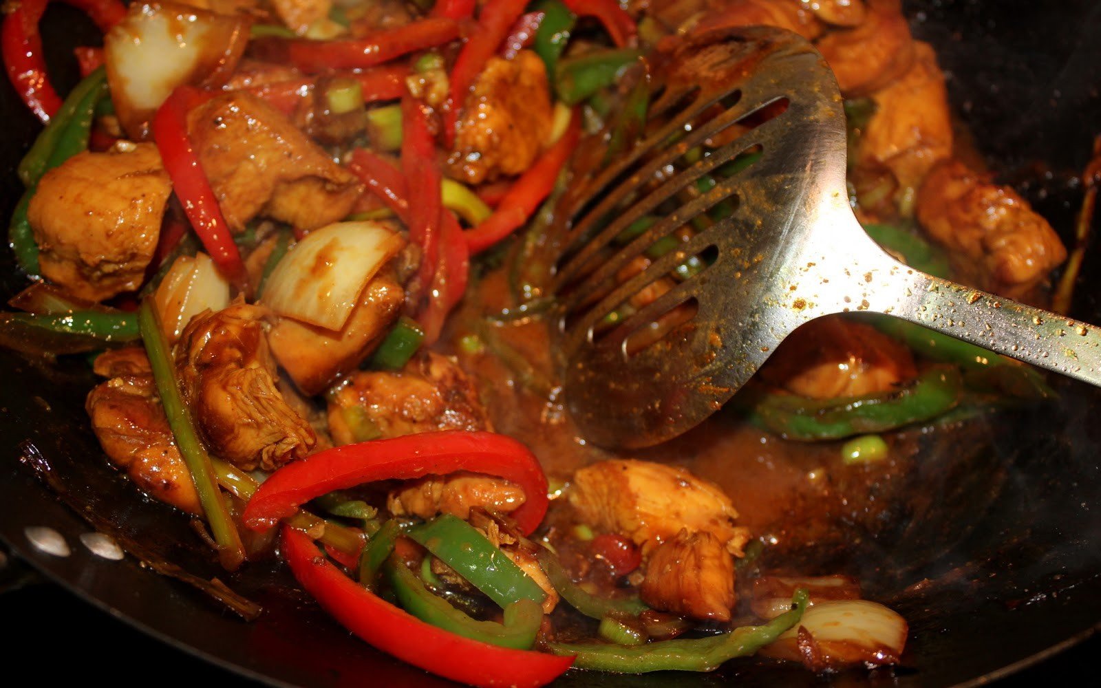 wok pollastre al curri verdures ametlles pas32