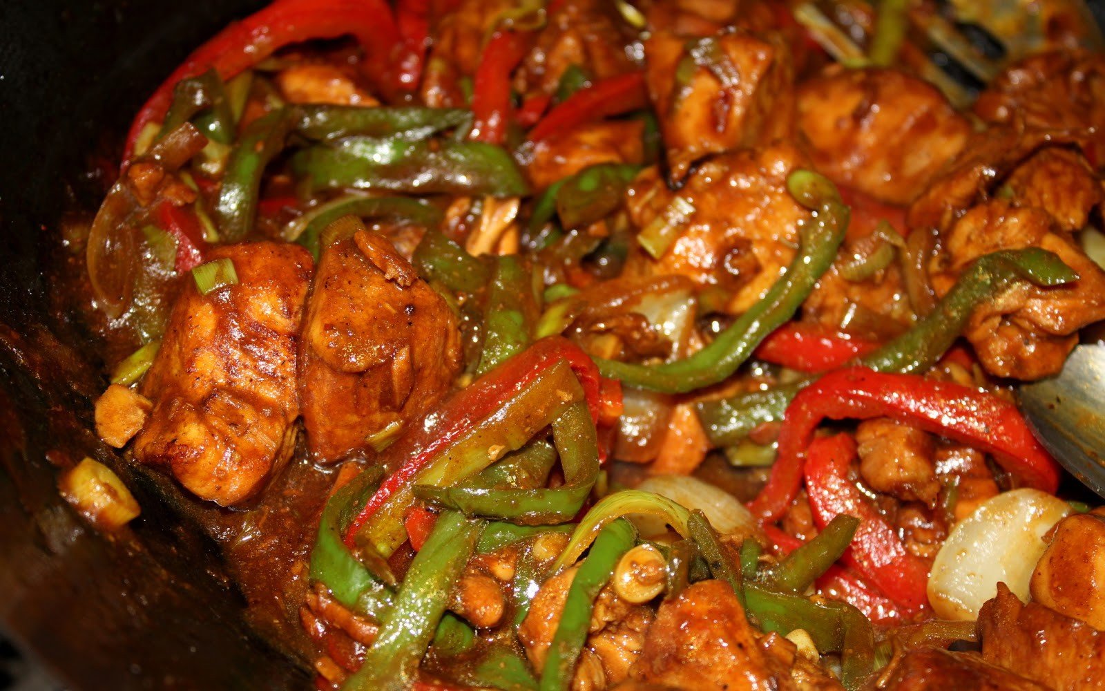 wok pollastre al curri verdures ametlles pas39