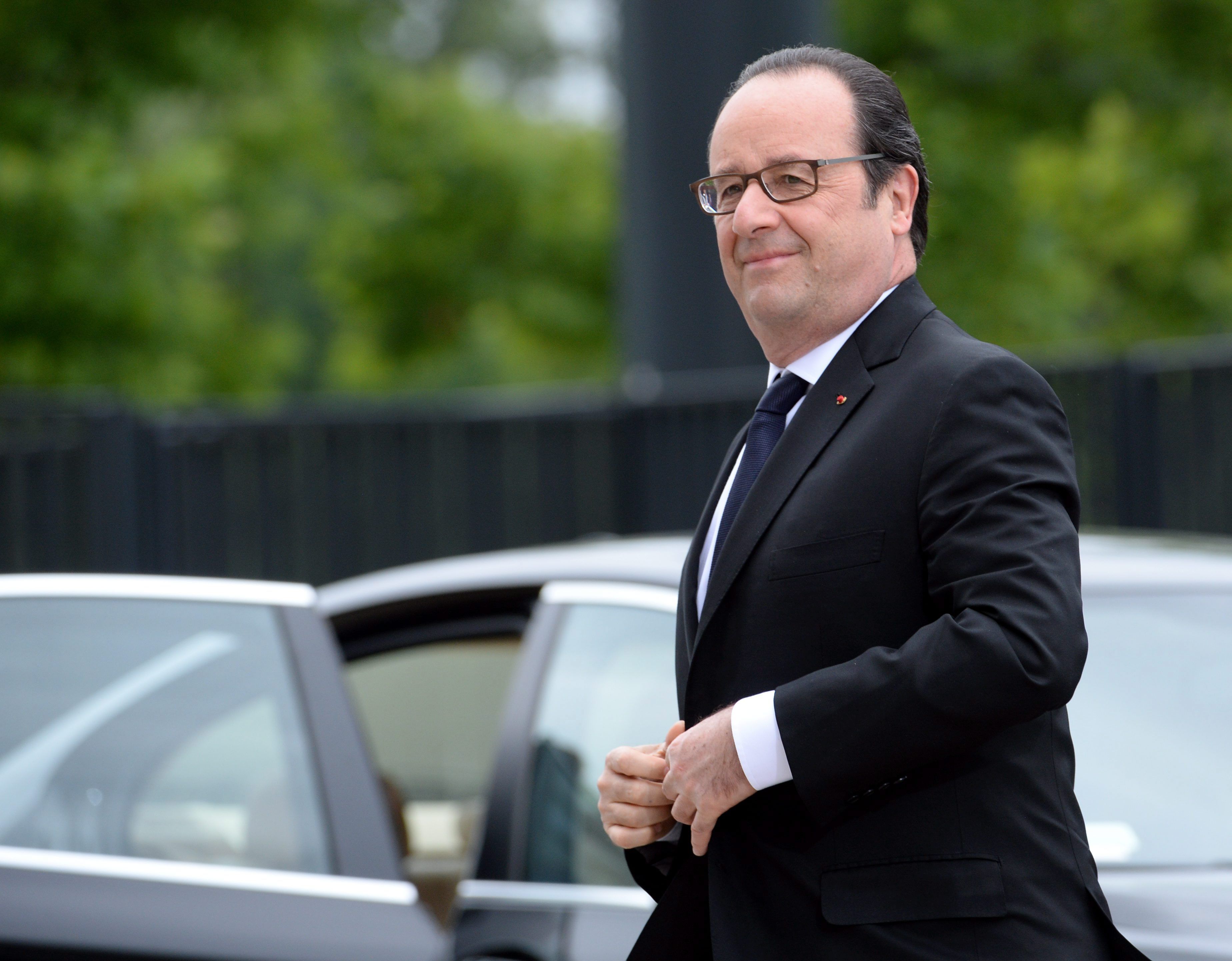 El perruquer d'Hollande guanya 9.895 euros al mes