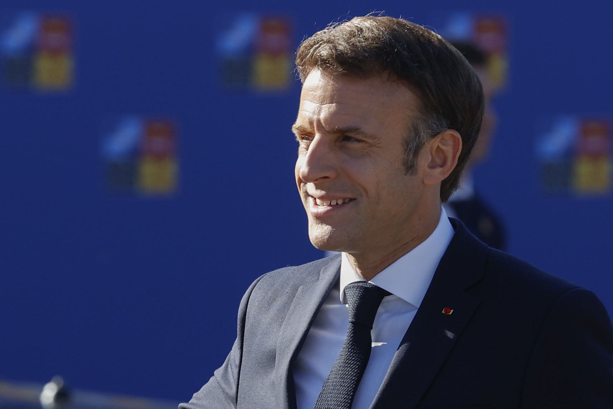 Macron se adelanta a Sánchez y anuncia una visita a Argelia