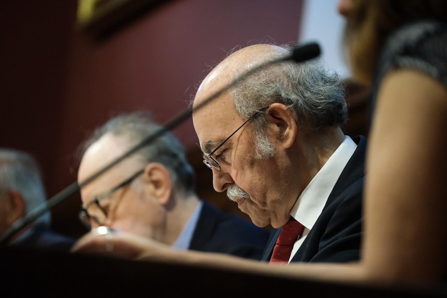 Mas-Colell defensa la proposta d'una pista de l'aeroport del Prat sobre el mar: "És brillant"