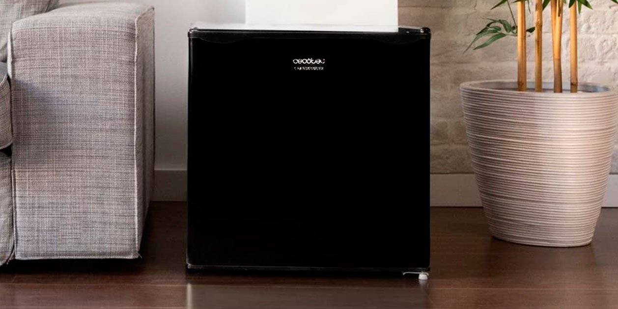 El verano dispara las ventas del mini bar de Cecotec, el más vendido ahora en Amazon