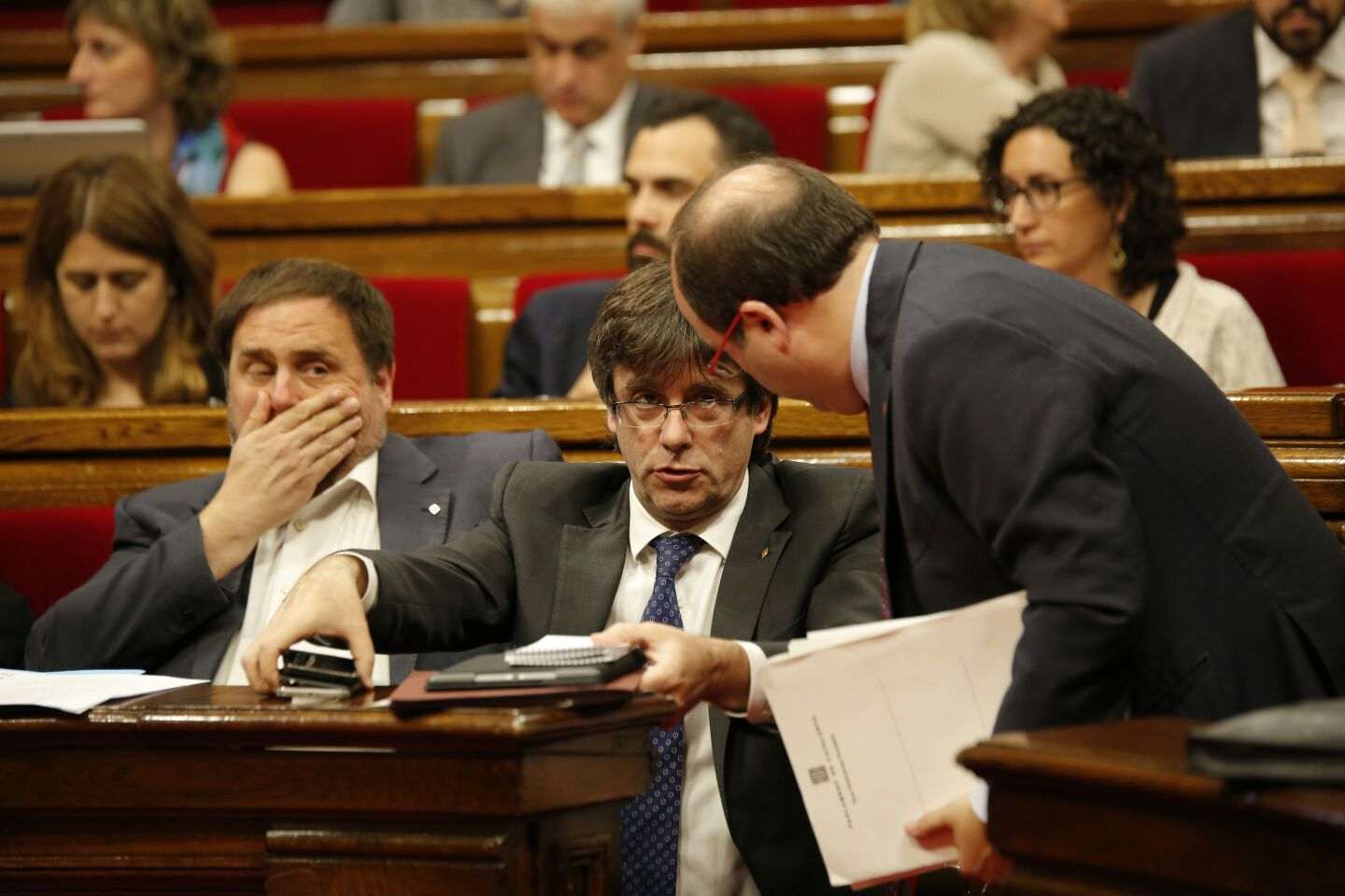 Puigdemont abordarà "els propers dies" amb la CUP i altres grups la qüestió de confiança