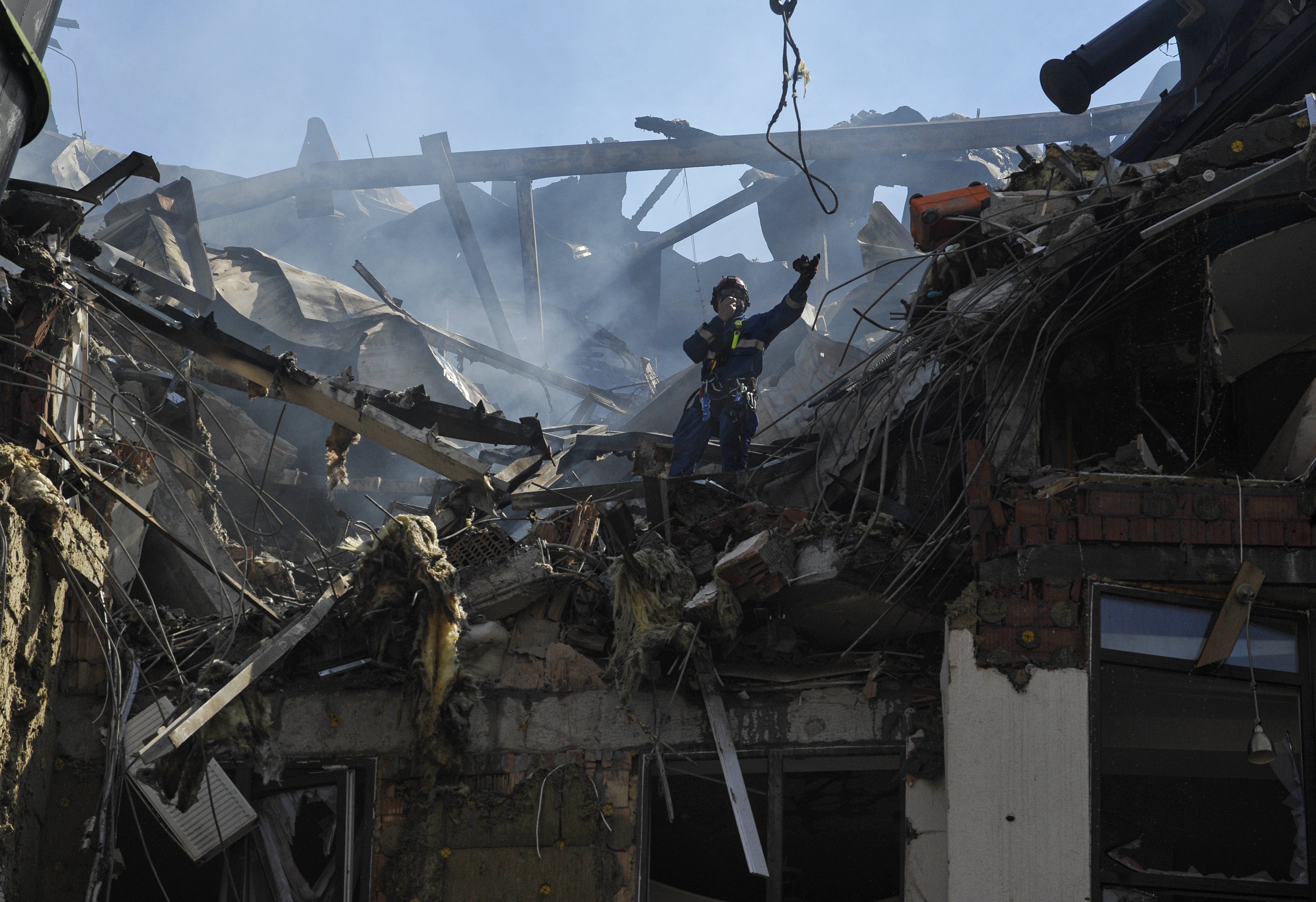 Kyiv sufre nuevos ataques aéreos rusos después del discurso de Zelenski en la cumbre del G20