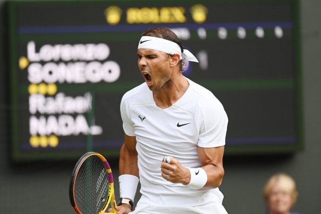 Rafa Nadal Wimbledon celebrant EFE Andy Rain