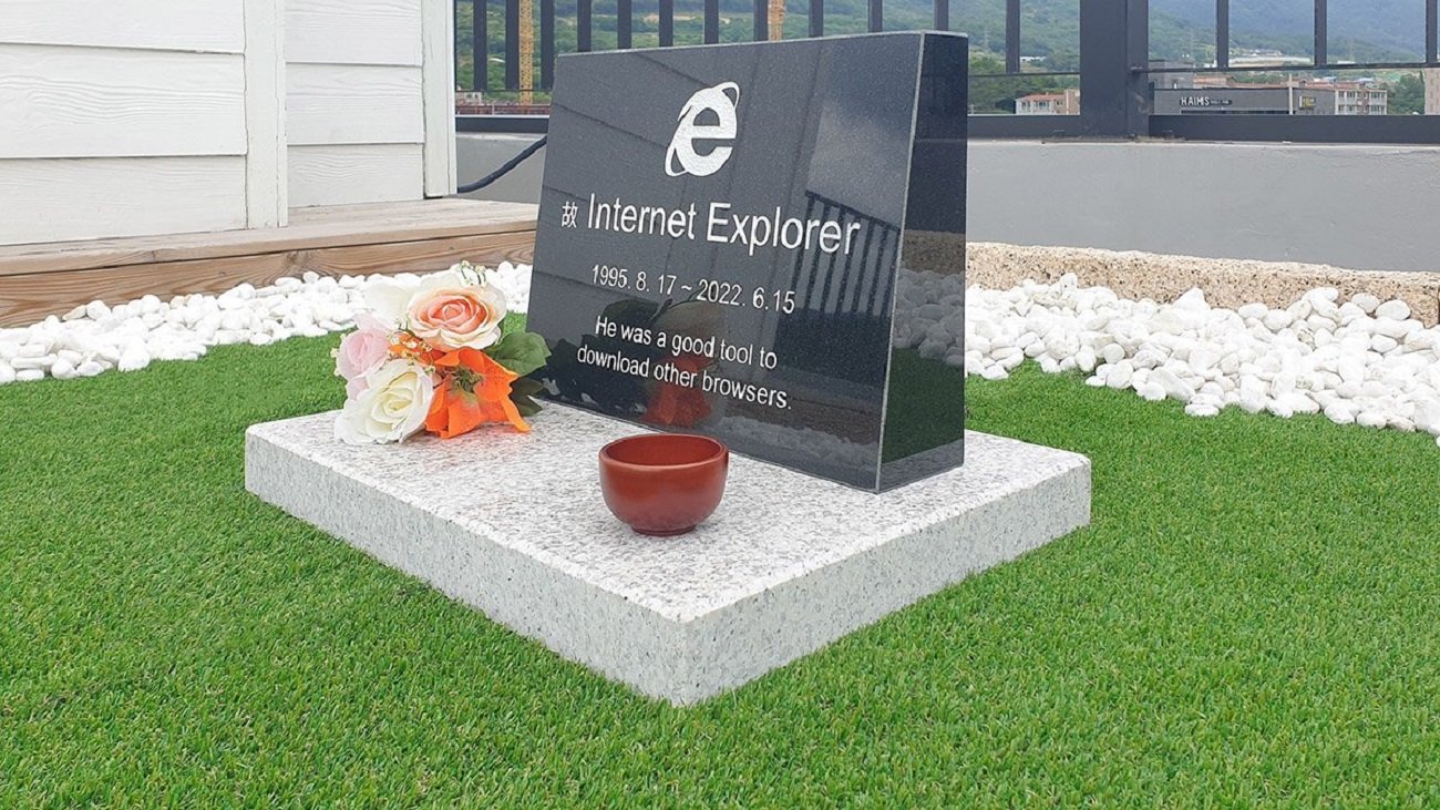 El mensaje irónico de la lápida de Internet Explorer para conmemorar su muerte