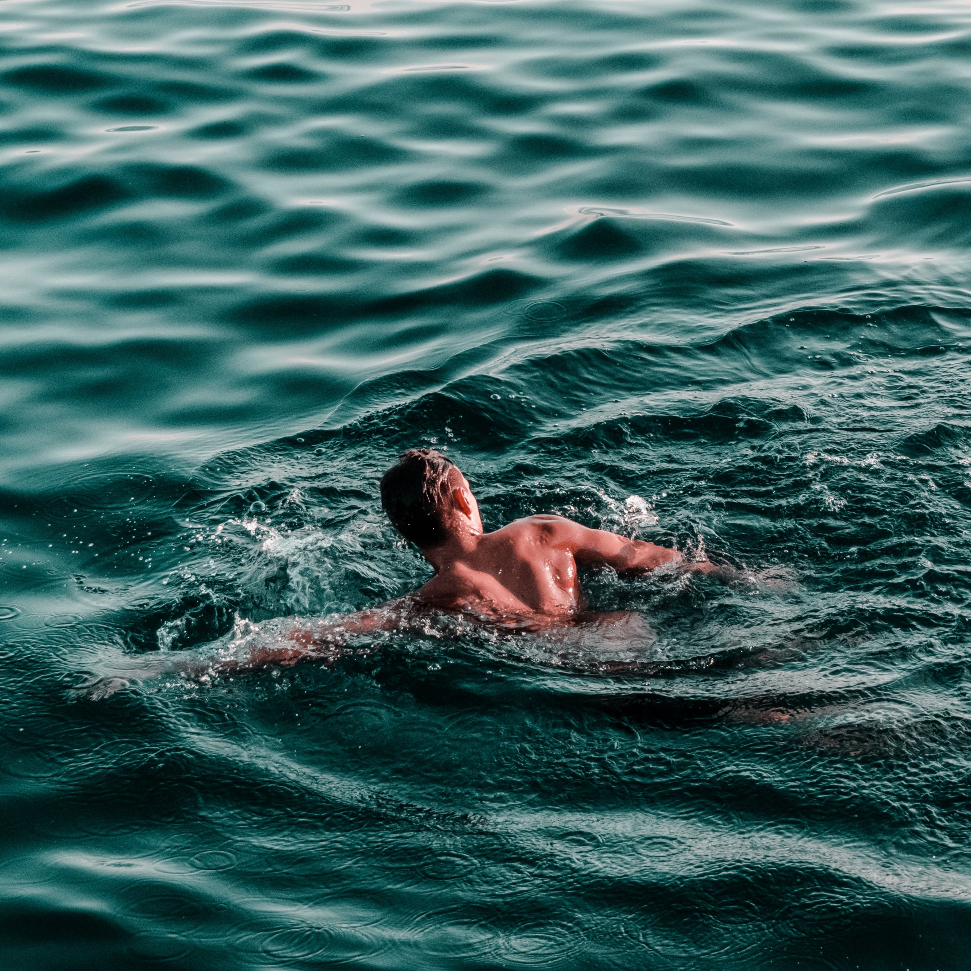 Seis consejos a tener en cuenta si vas a nadar en el mar