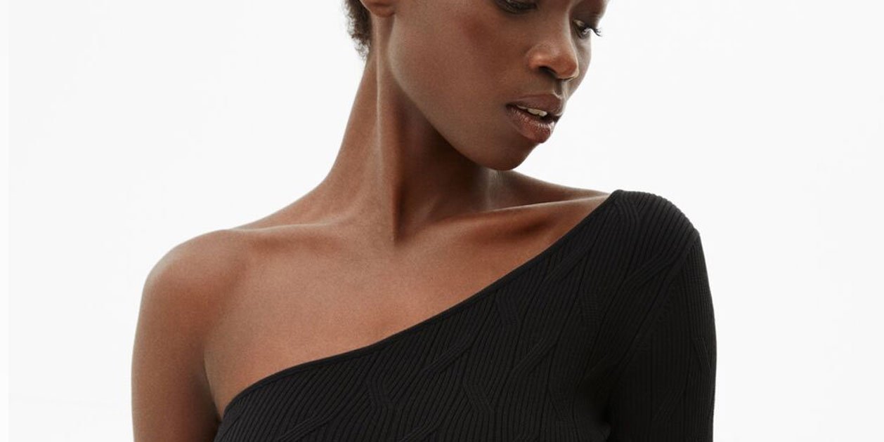 Te va a costar dejar escapar el vestido asimétrico de Bershka más elegante de las rebajas