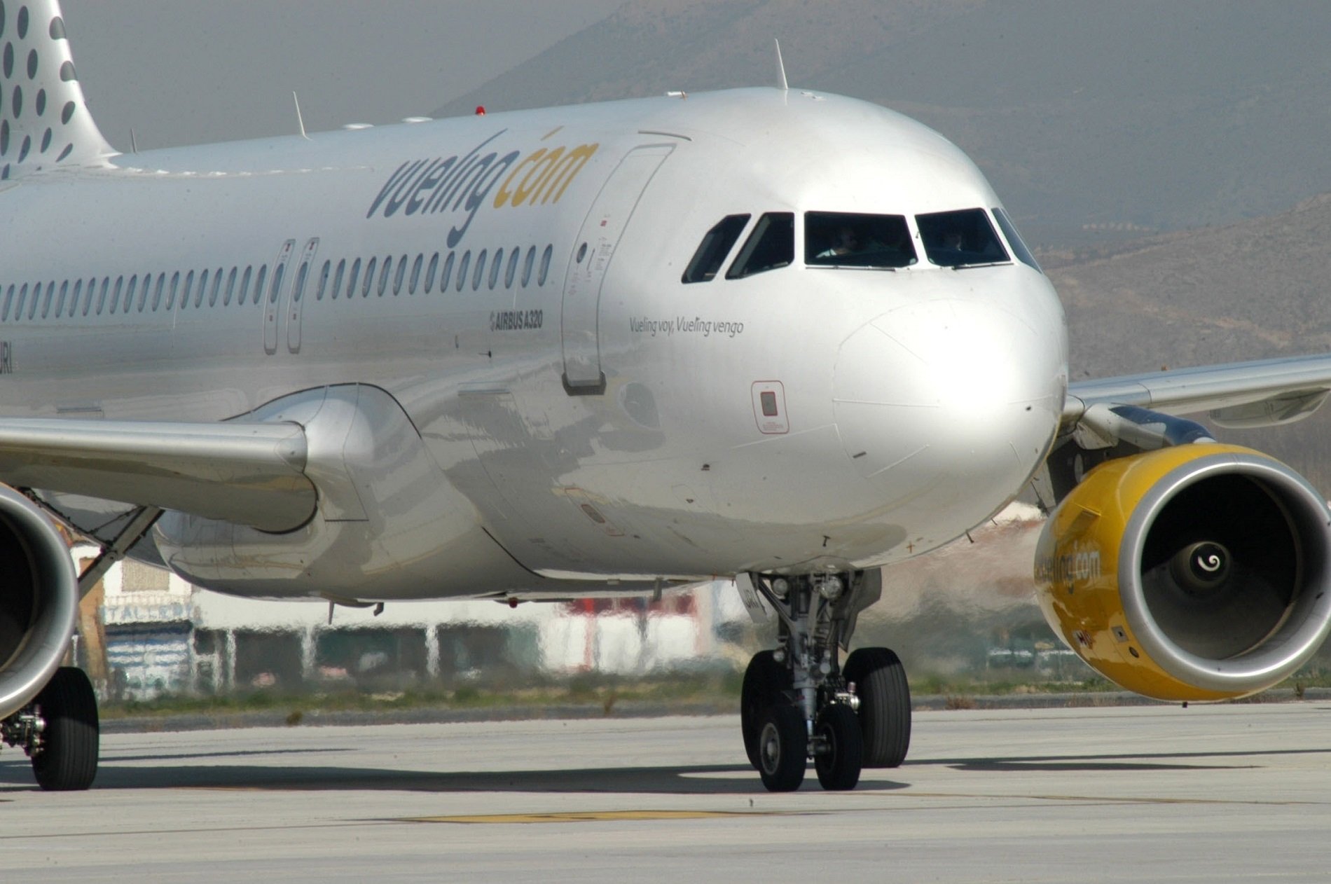 Huelga de los tripulantes de cabina de Vueling para este mismo puente de Todos los Santos