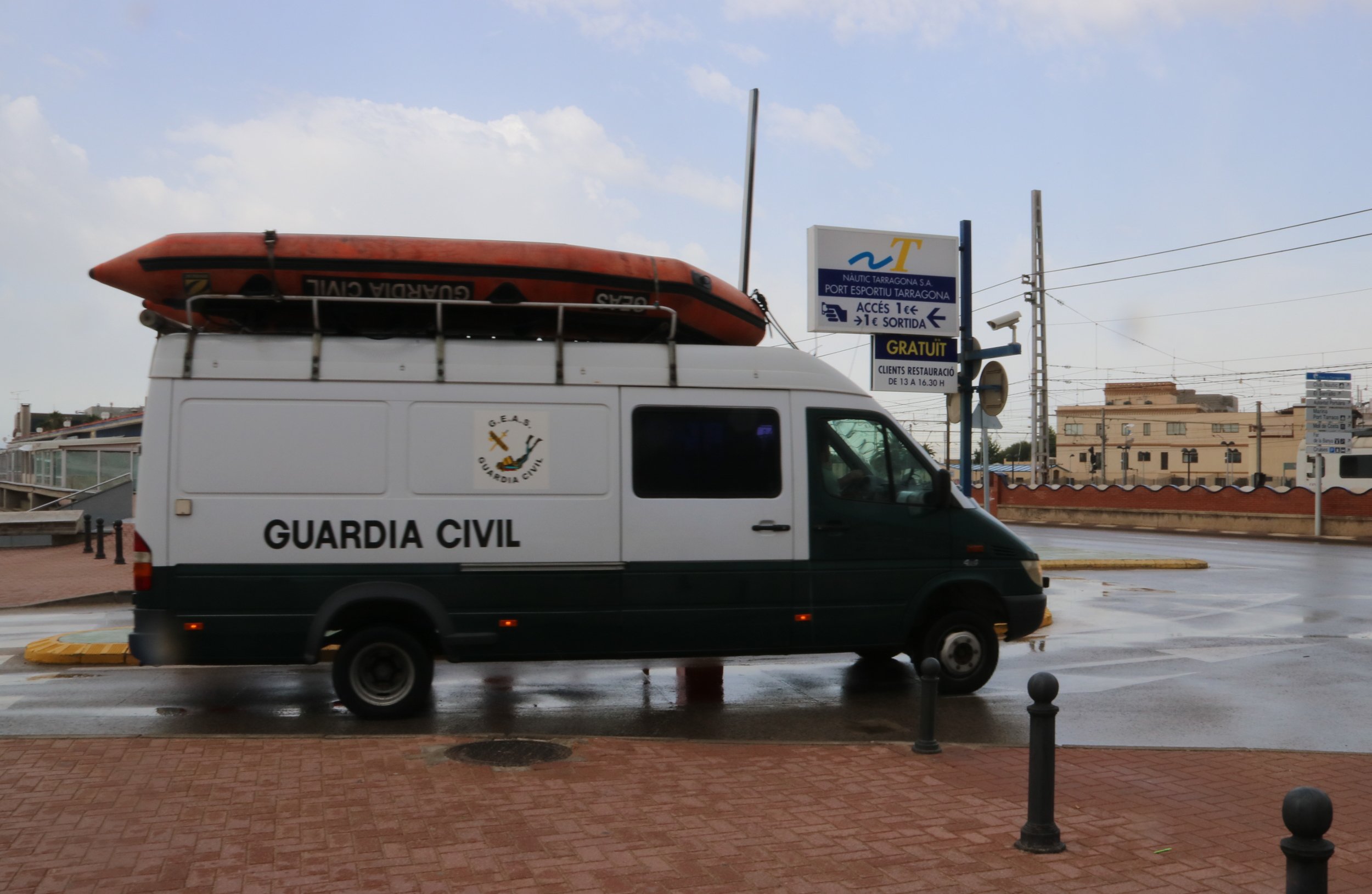 Tanquen la cala Ginesta de Sitges per desactivar un obús de la Guerra Civil