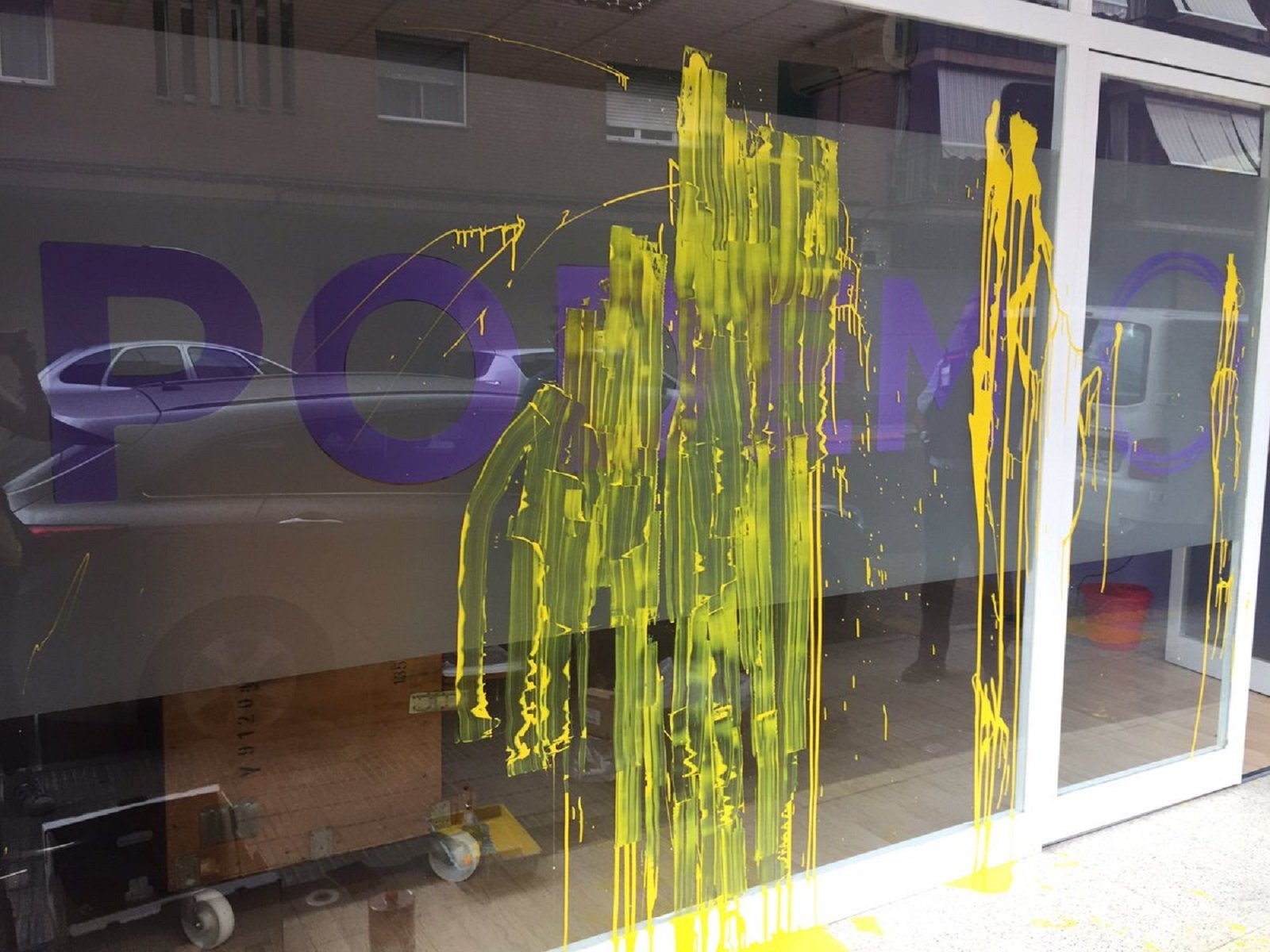 Atacan la sede de Podem Lleida la noche antes de su inauguración