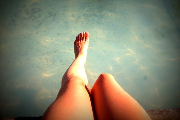 El agua es un medio muy adecuado para los pies hinchados / PxHere El agua es un medio muy adecuado para los pies hinchados / PxHere