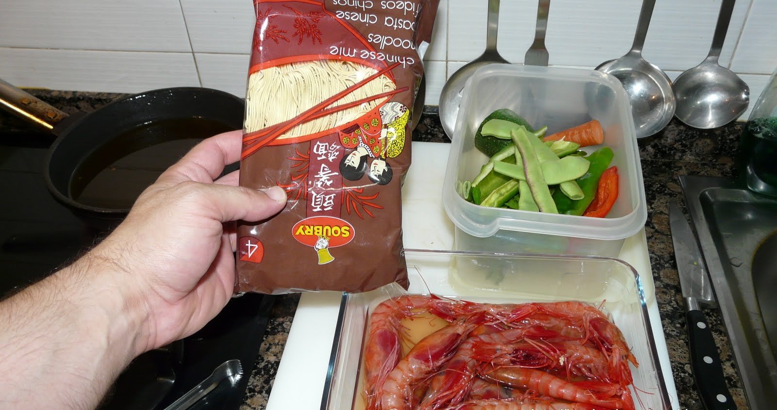 wok fideus xinesos gambes verdures pas3