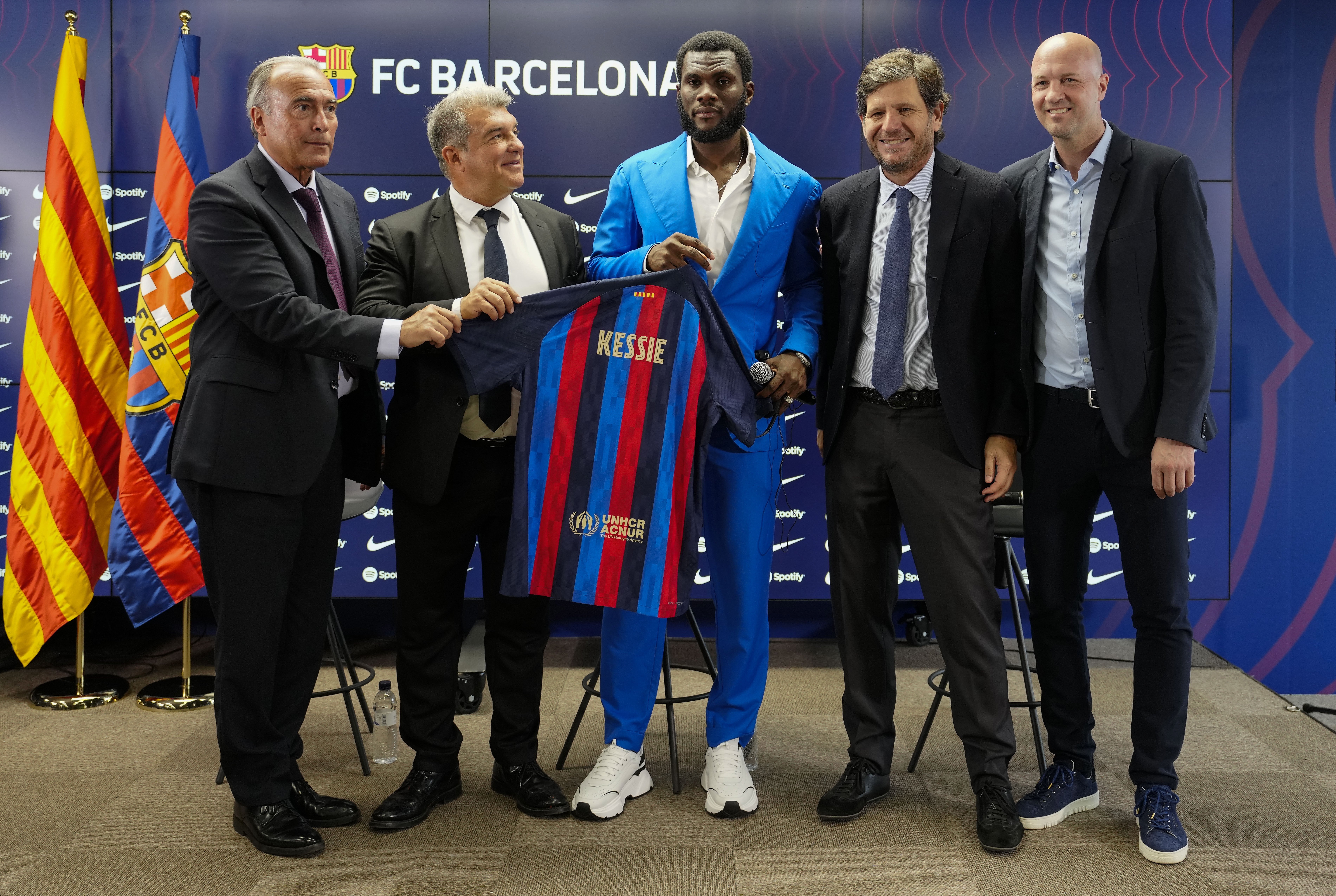 Kessié té un problema que l'està apartant del 11 titular del Barça