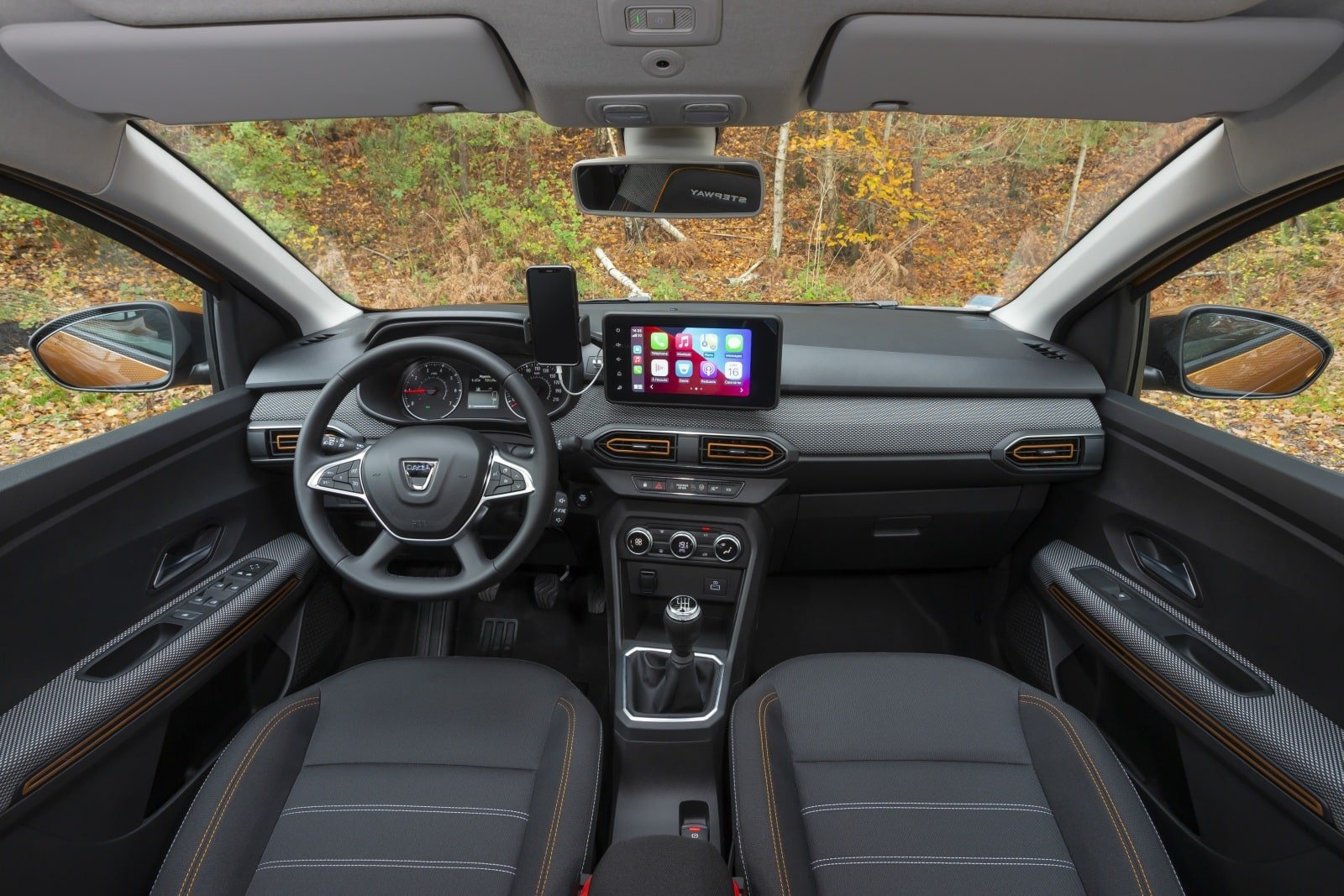 El Dacia Sandero deja de ser el gran low cost de España