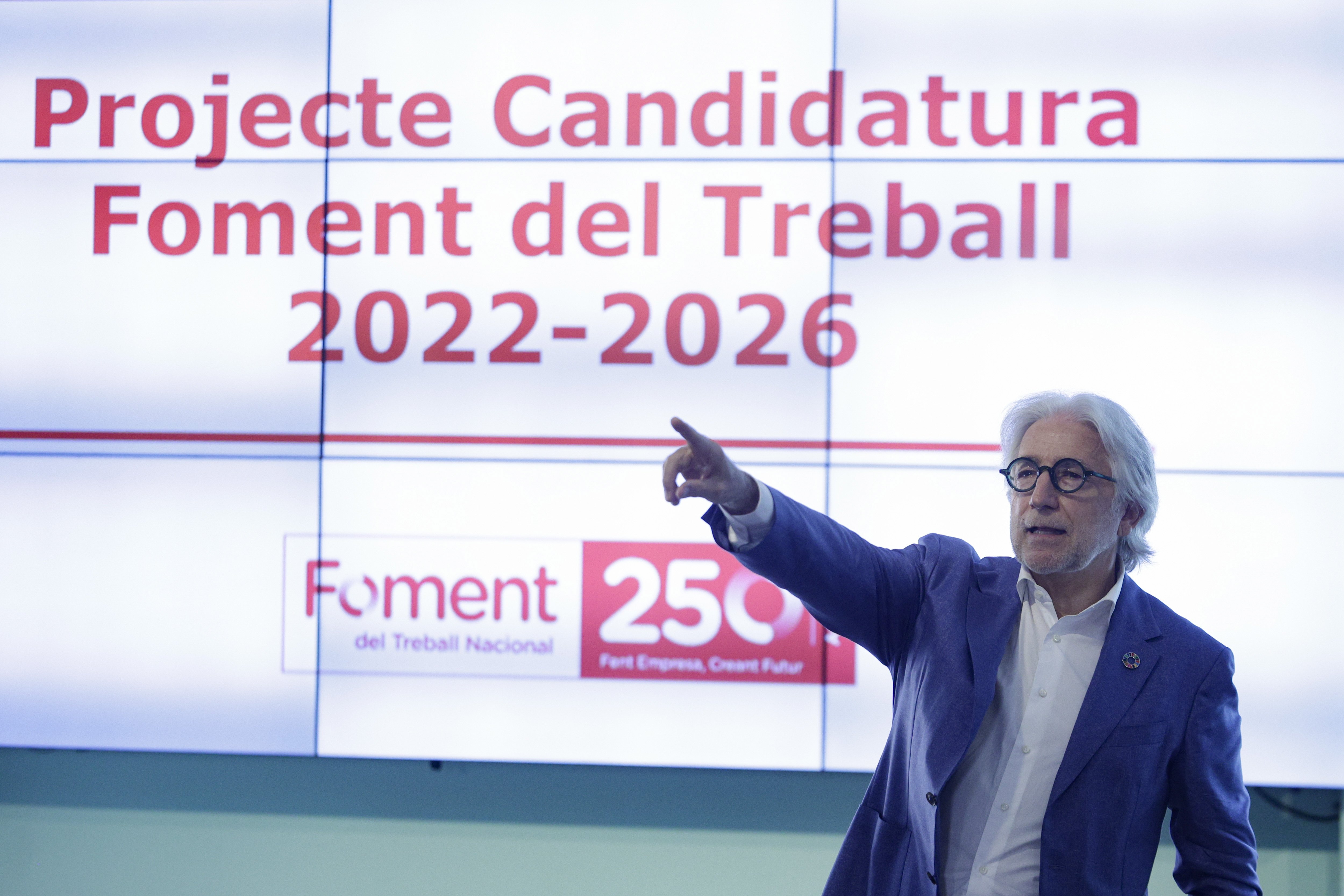 Sánchez Llibre presenta 350 avales para revalidar la presidencia de Foment
