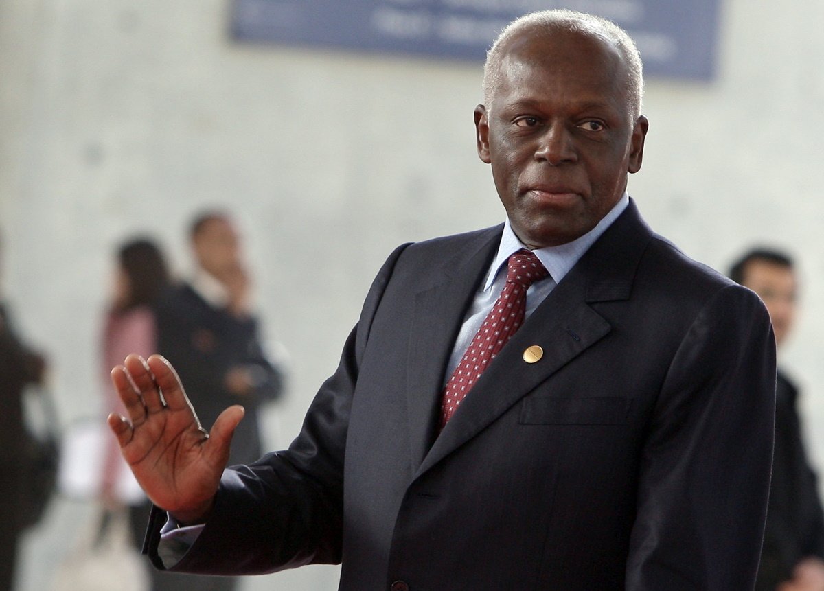 El expresidente de Angola Eduardo dos Santos muere en una clínica de Barcelona