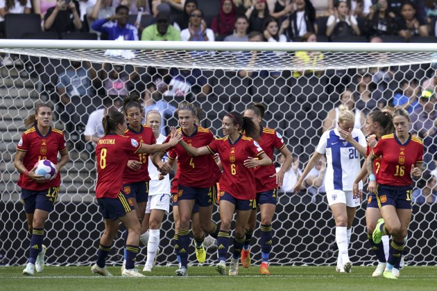 Irene Paredes empata el partit Espanya Finlandia UEFA Women's Euro 2022 / Foto: Efe