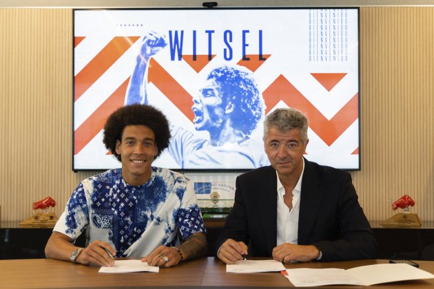 Axel Witsel y Gil Marin firman nuevo acuerdo / Foto: Atlético de Madrid - EFE Axel Witsel y Gil Marin firman nuevo acuerdo / Foto: Atlético de Madrid - EFE