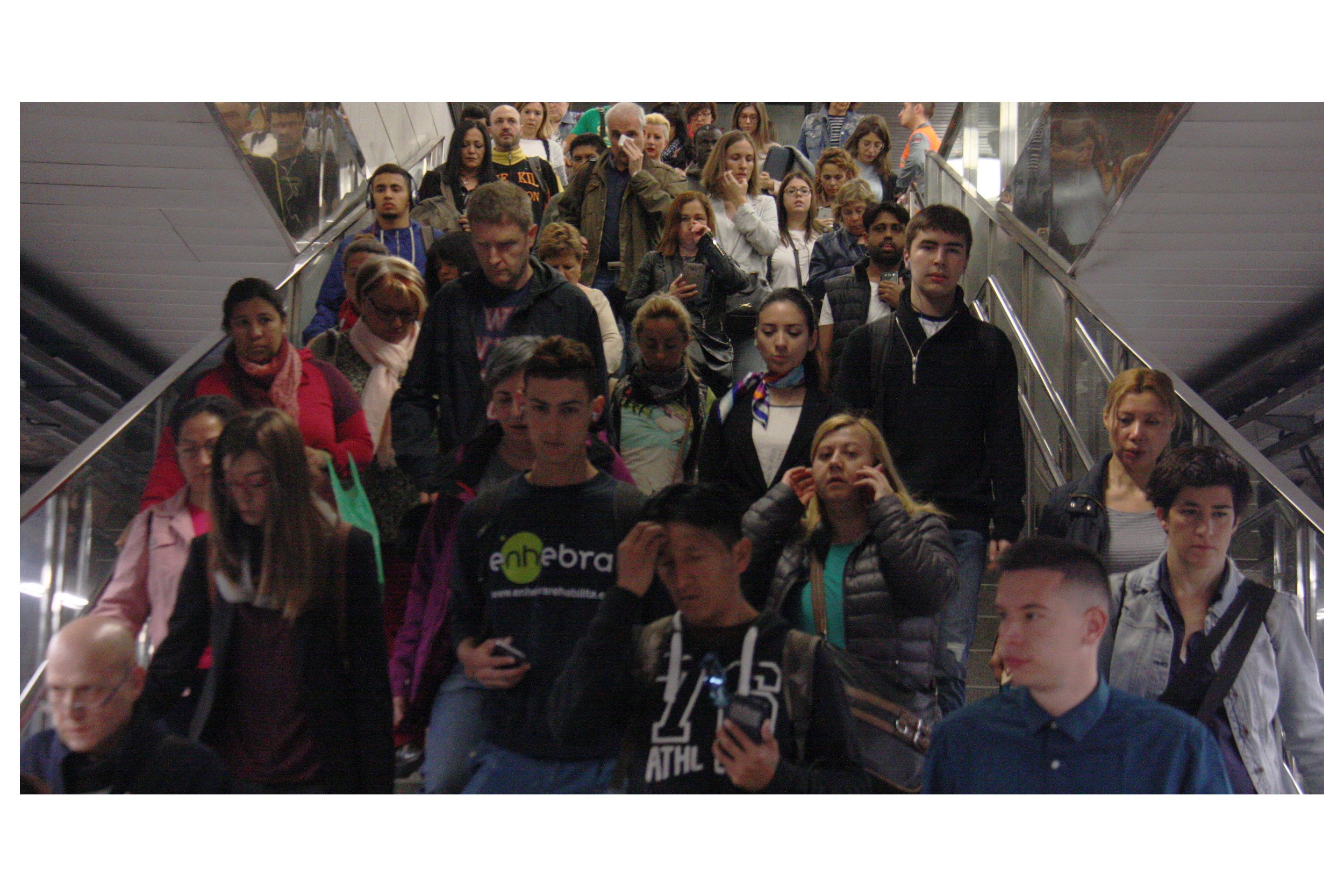 La vaga de metro obliga a fer regulacions de passatge a la Sagrera