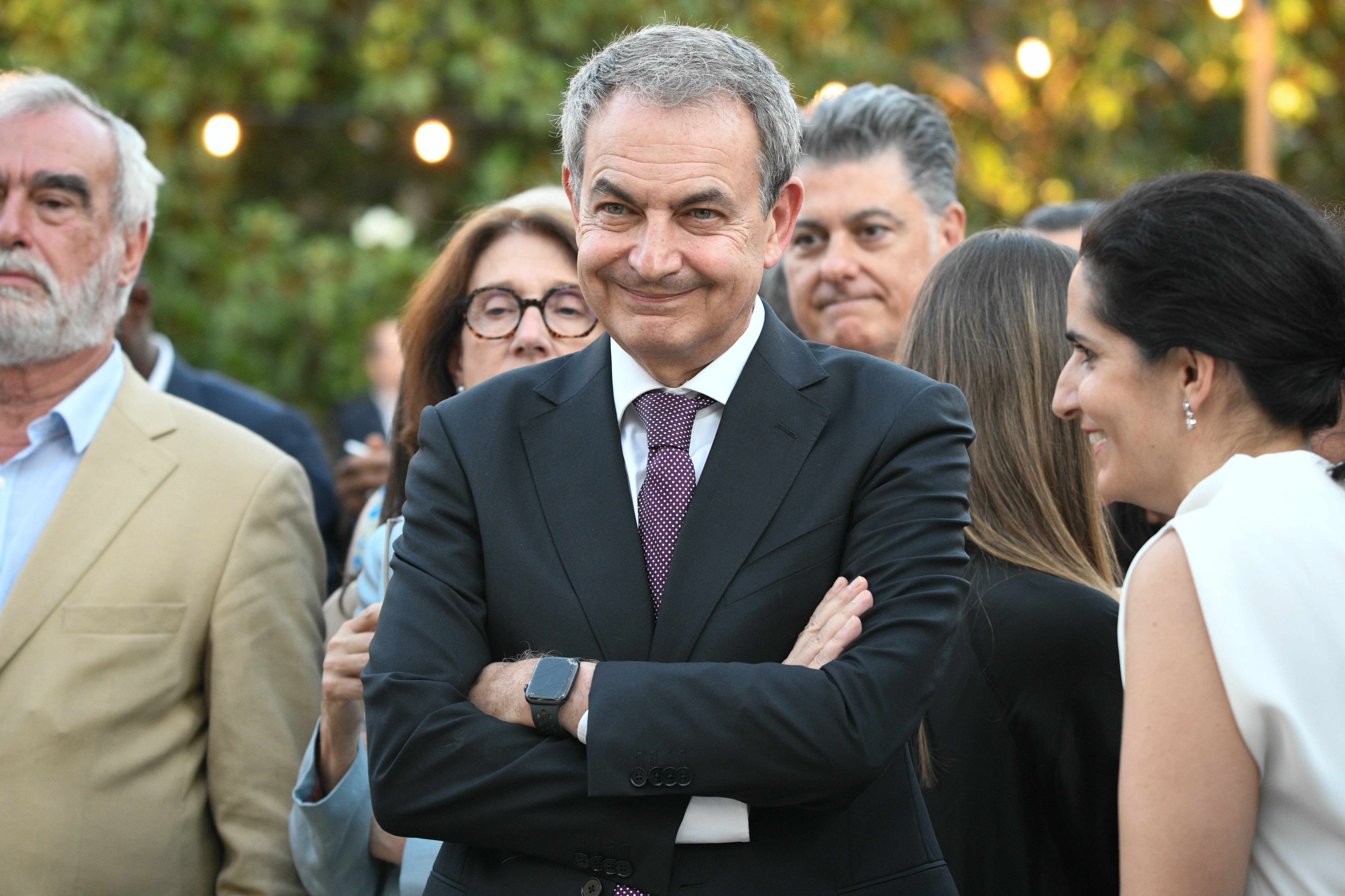 Zapatero respon a les crítiques de González a la llei de memòria: "Se l'hauria de llegir"