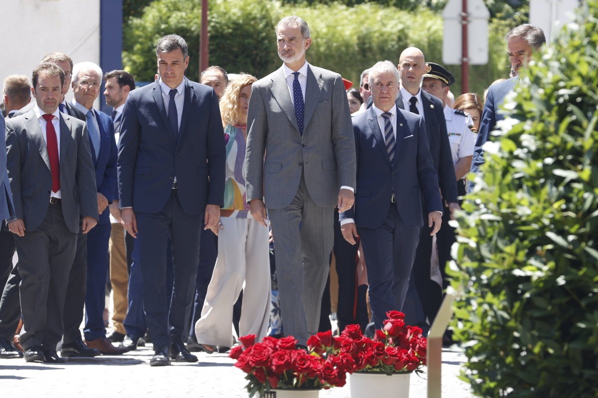 Crides a la unitat i a l'autocrítica en l'homenatge a Miguel Ángel Blanco d'Ermua