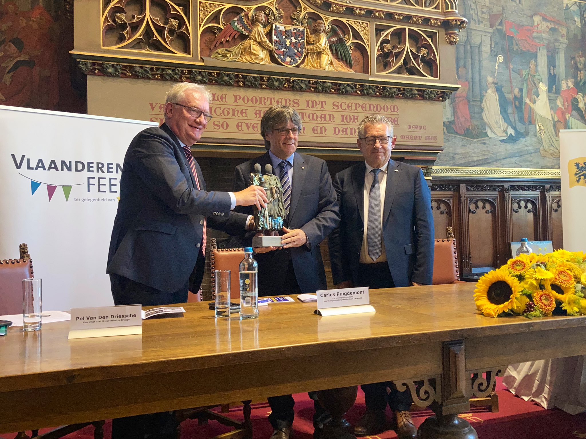 Puigdemont defiende el catalán como invitado de honor de la Diada Nacional de Flandes