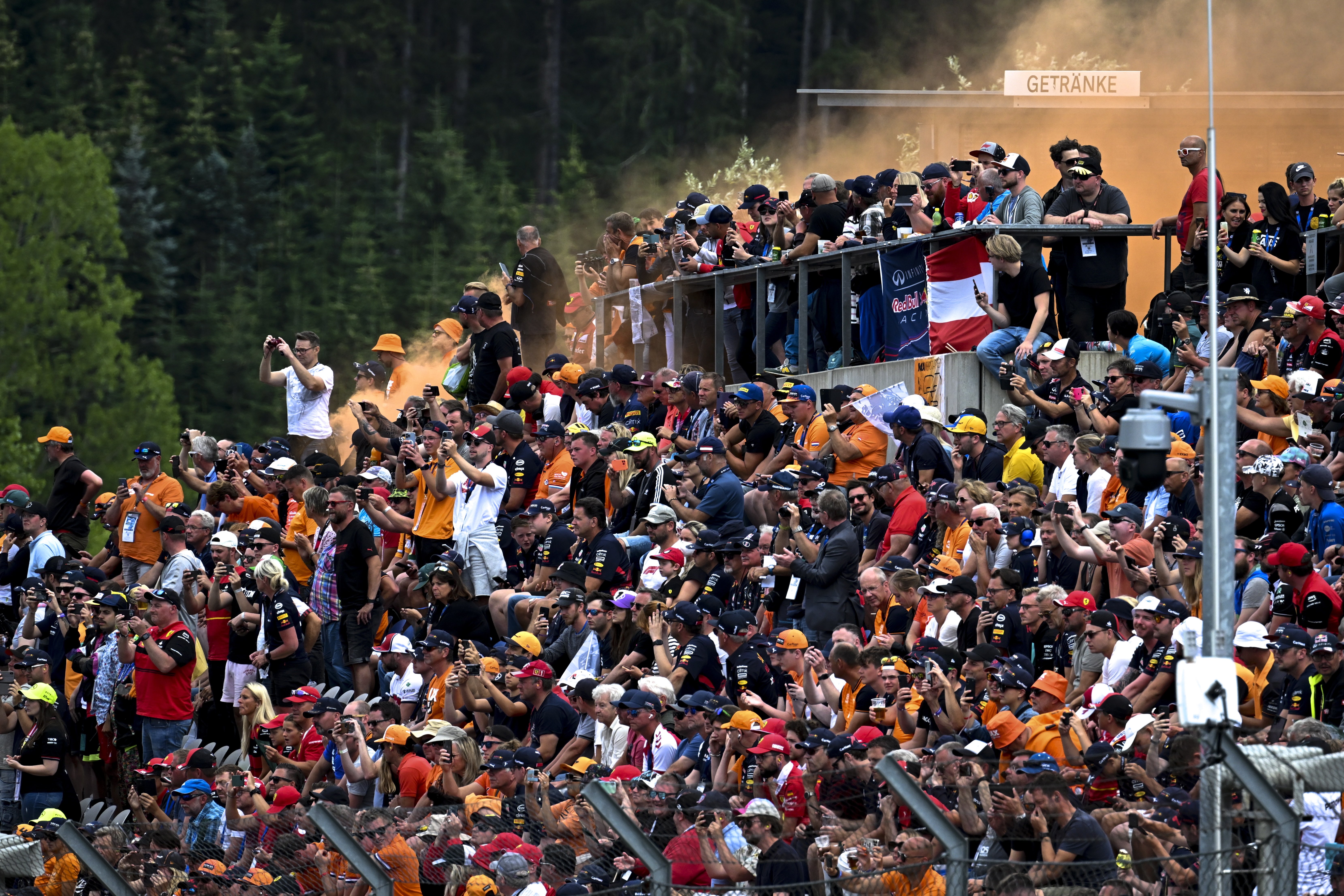 Denuncian agresiones machistas, homófobas y racistas durante el GP de Austria de Fórmula 1