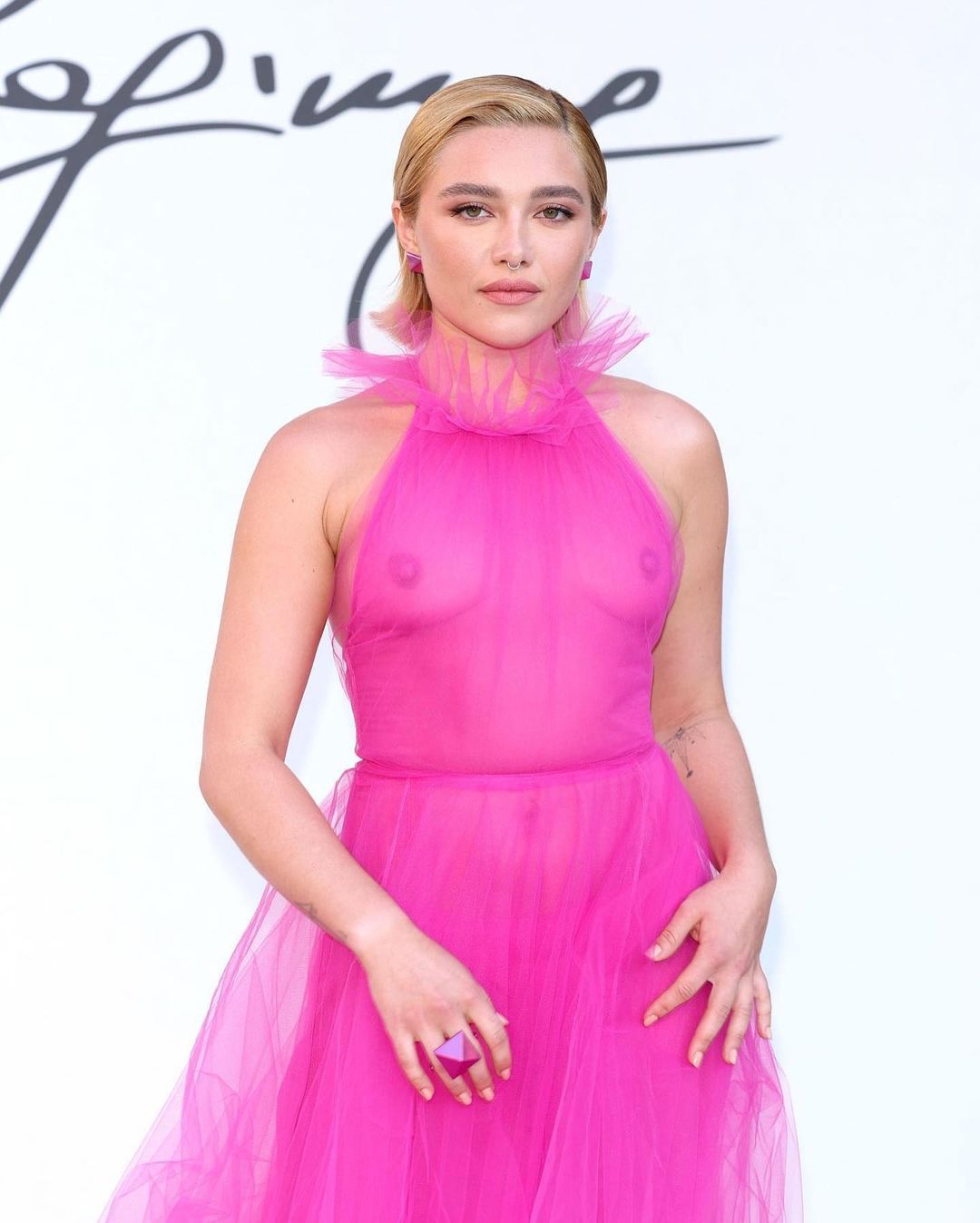 florence pugh valentino ig florence pugh valentino ig