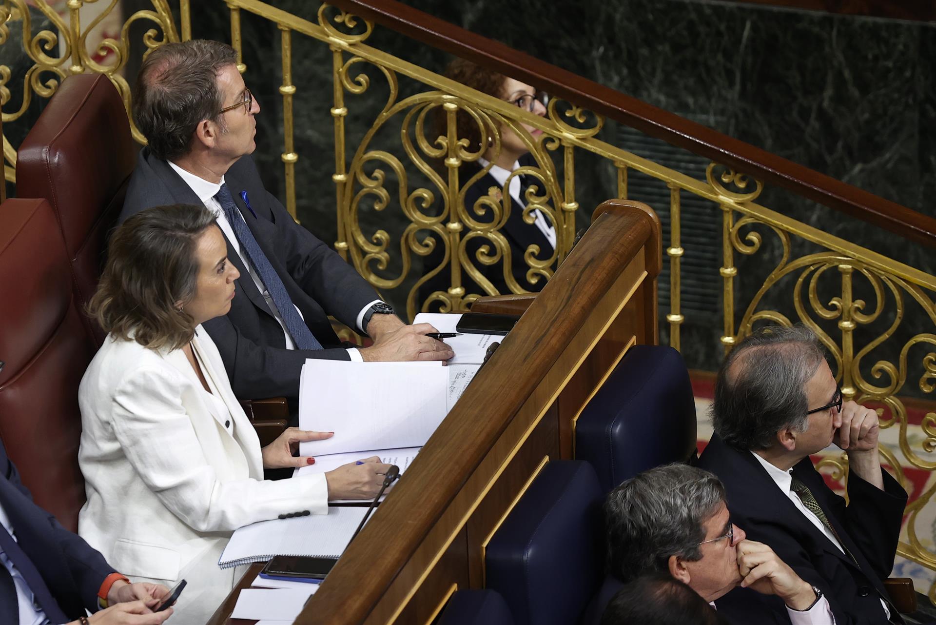 Alberto Núñez Feijóo participa solo como oyente en el debate del estado de la nación