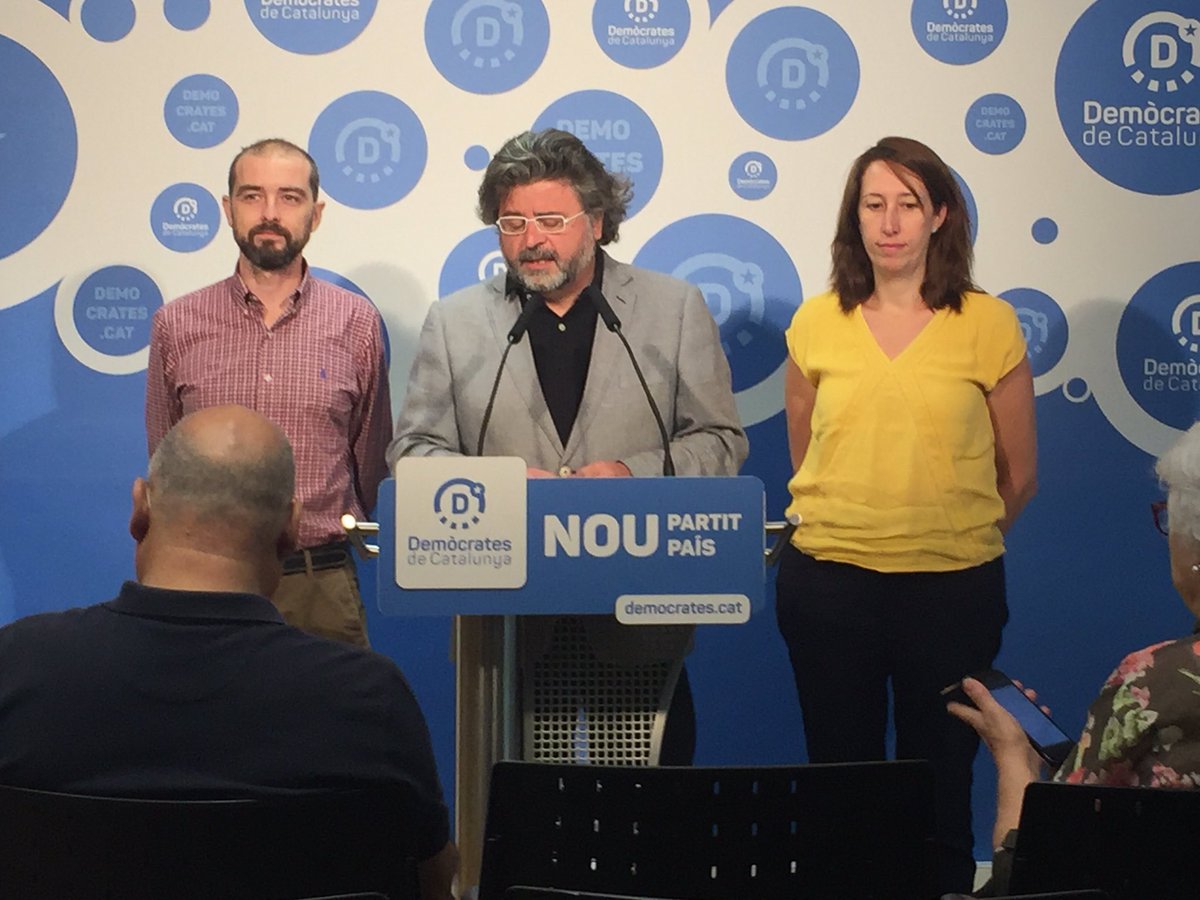 Demòcrates propone formar un Govern "transitorio" y después investir a Puigdemont