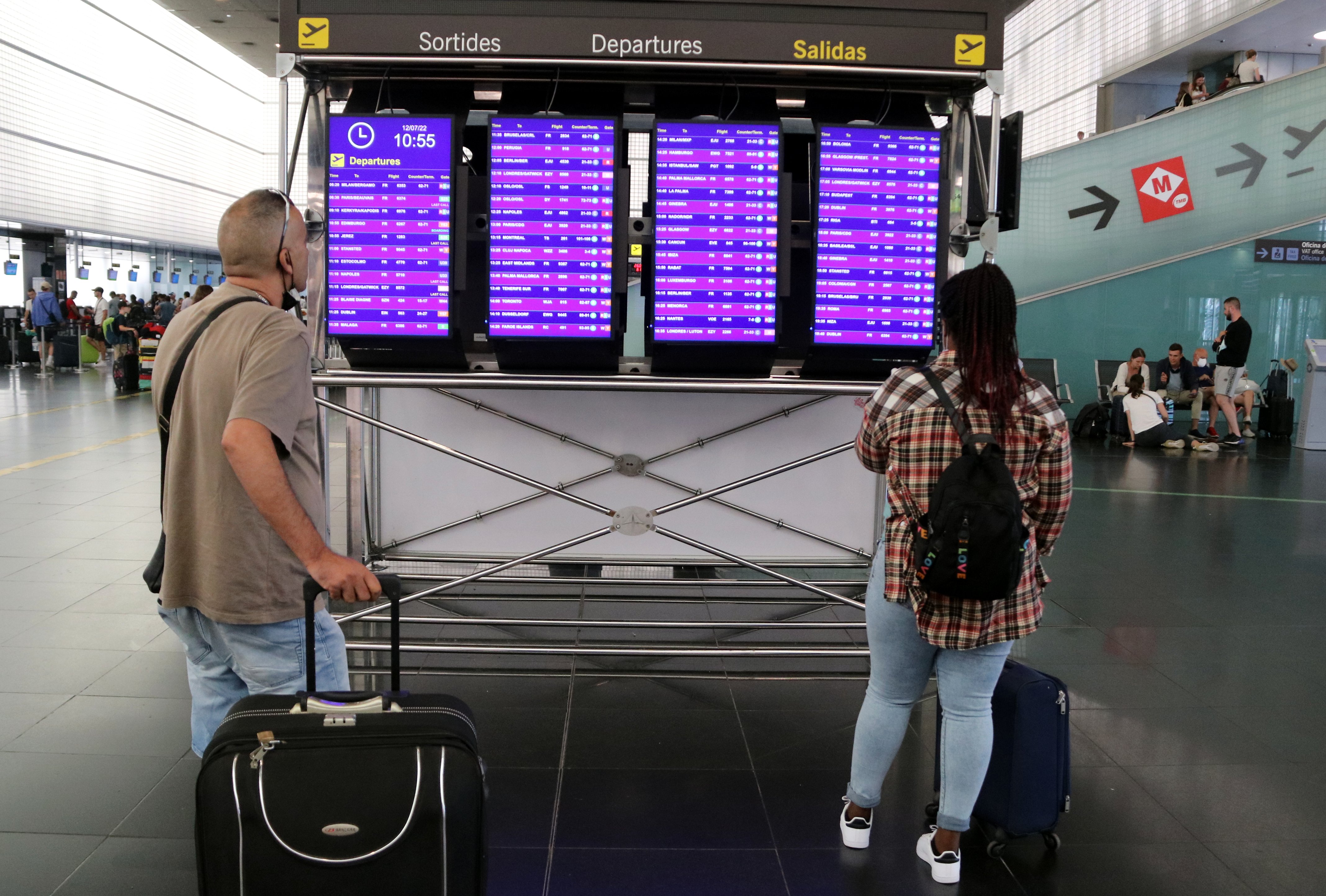 El aeropuerto de El Prat cierra junio con un 20% menos de pasajeros que antes de la pandemia