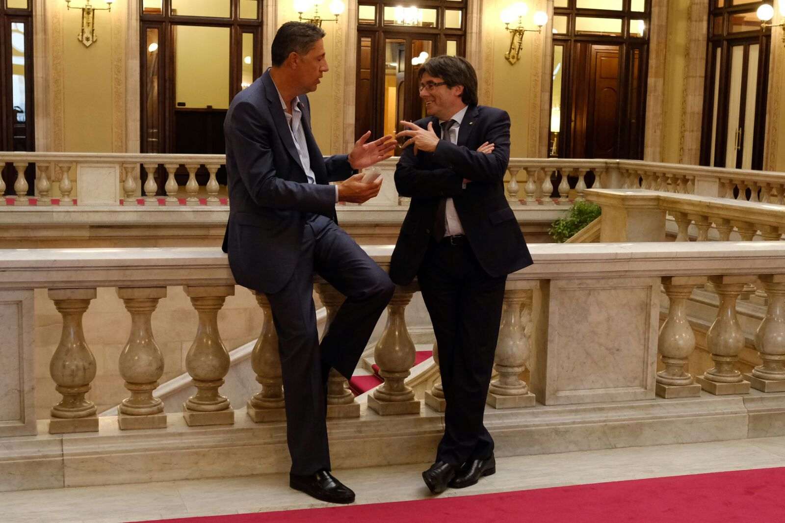 Puigdemont i Albiol es reuneixen per abordar l'acord del PP i C's