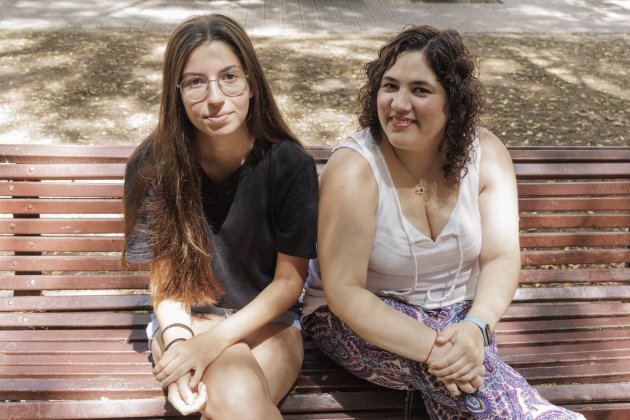 Jamila Guash y Julia Campos activistas Salud Mental - Sergi Alcàzar Jamila Guash y Julia Campos activistas Salud Mental - Sergi Alcàzar