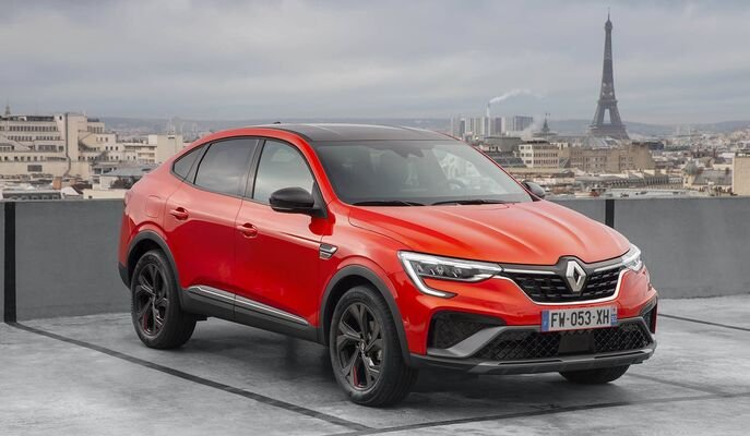 Kia Sportage híbrido rebajado 5.525 euros o Renault Arkana: ¿Cuál es mejor comprar?