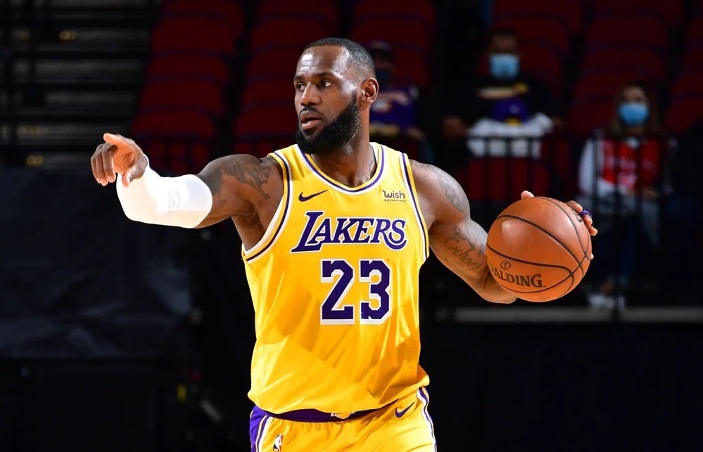 Els anys no passen per a LeBron James que supera un rècord de Michael Jordan