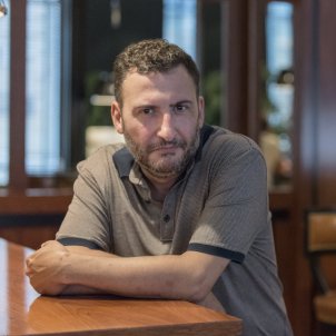 Entrevista al periodista, escriptor, i productor de ràdio i televisió Toni Soler Entrevista al periodista, escriptor, i productor de ràdio i televisió Toni Soler