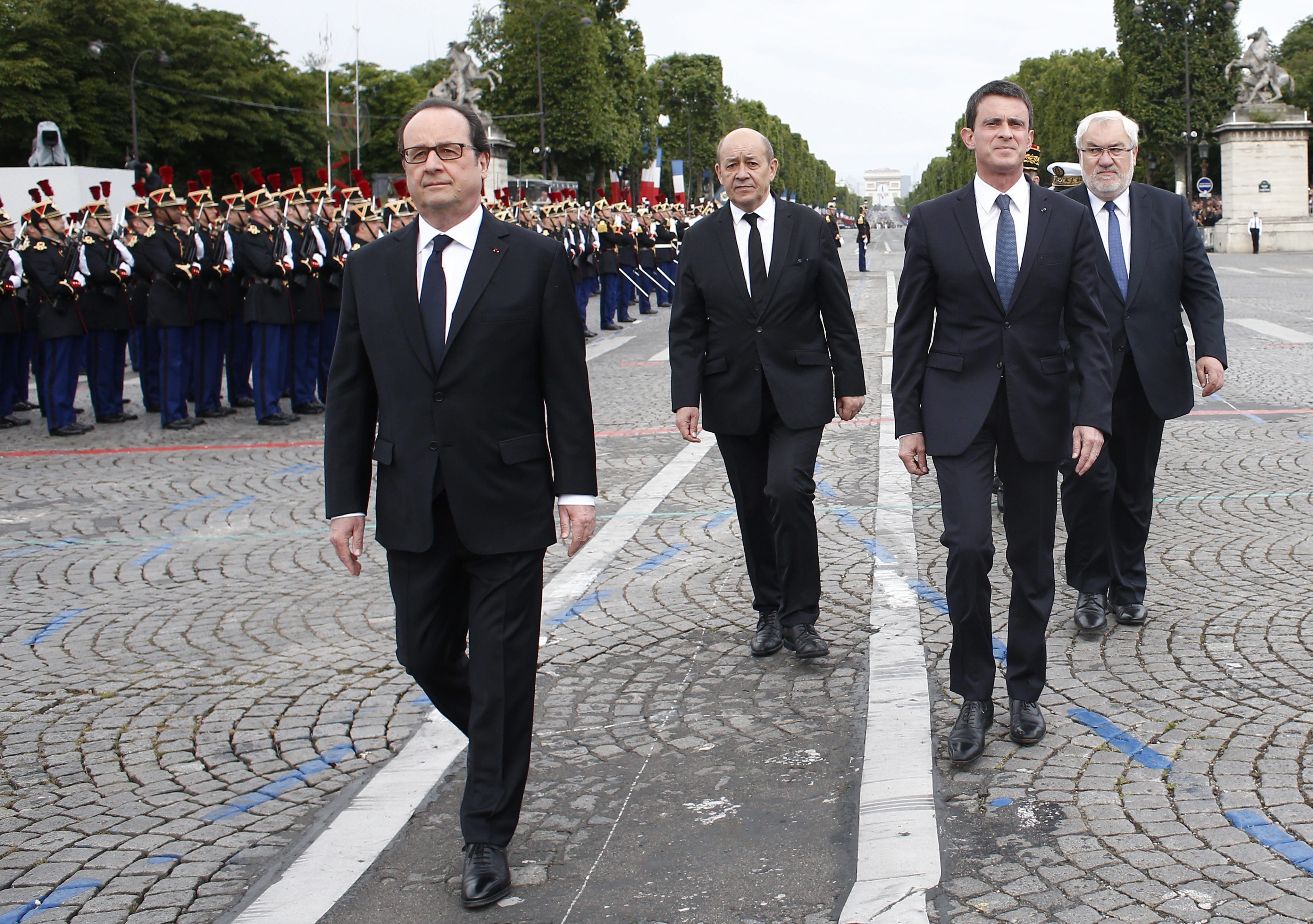França prolonga tres mesos l'estat d'emergència
