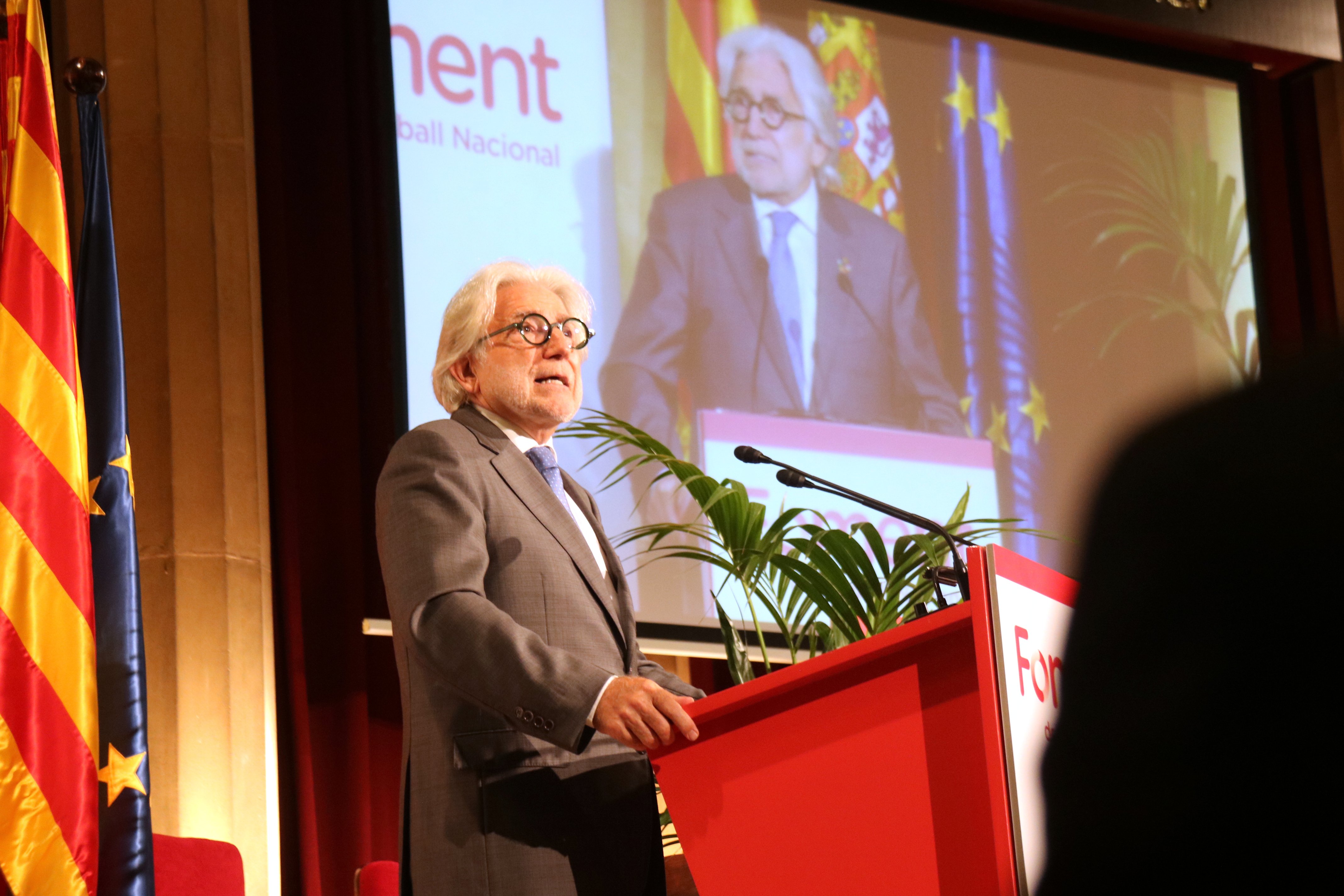 Sánchez Llibre, reelegido presidente de Foment, da apoyo a la mesa de diálogo
