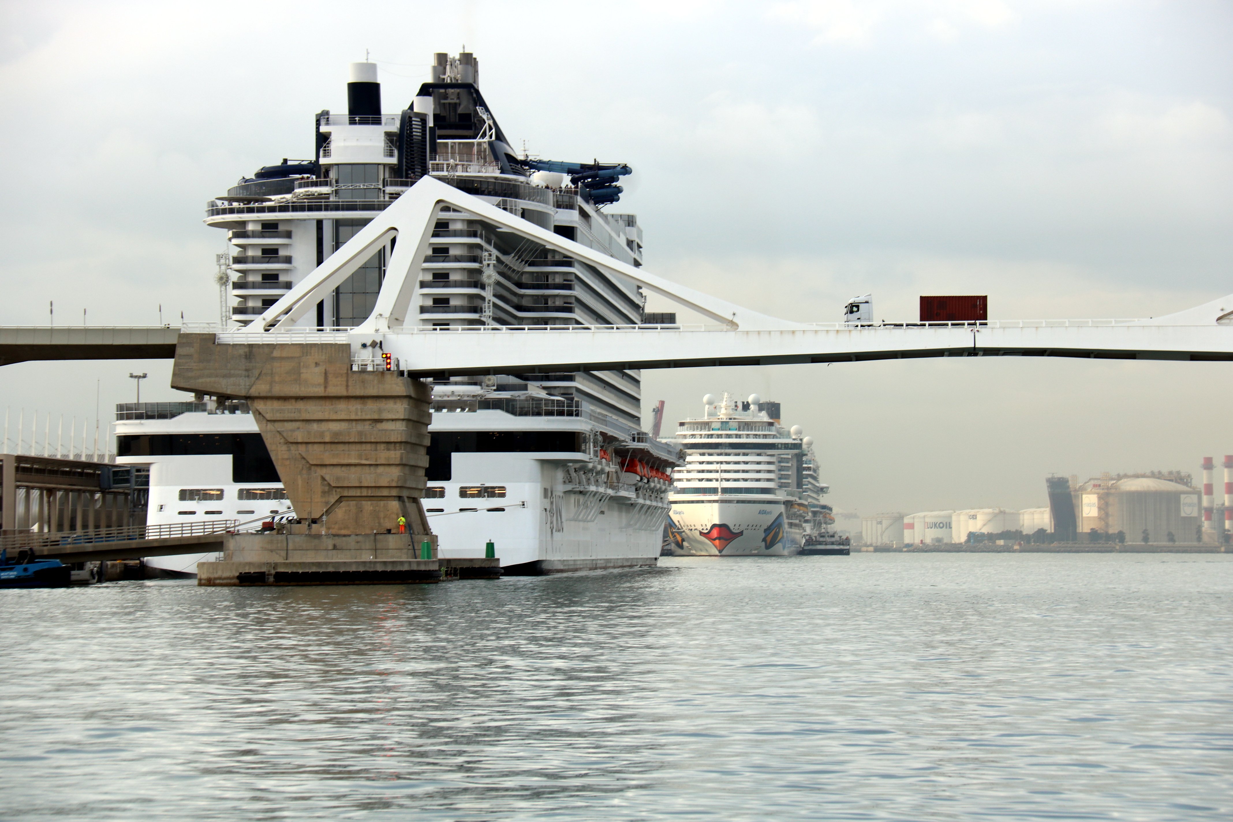 Vaticinador trabajar en cruceros barcelona mucho