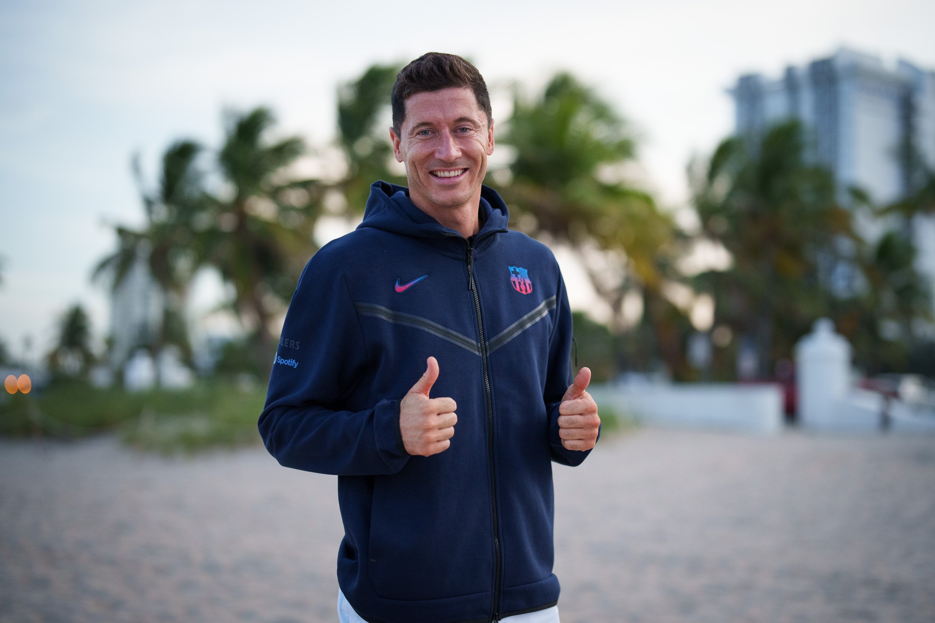 Lewandowski quiere el dorsal de un jugador del Barça que se niega a dárselo