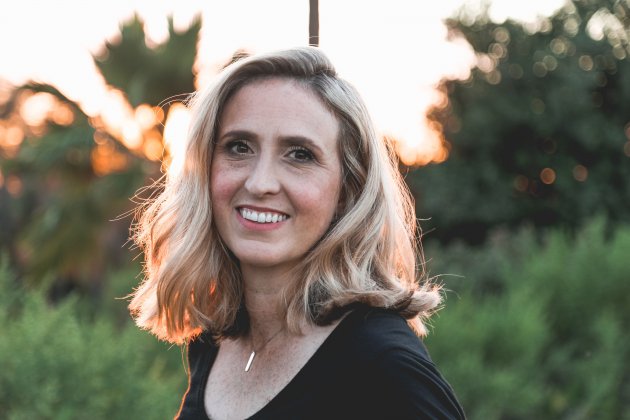 Mujer madura sonriendo / Unsplash Mujer madura sonriendo / Unsplash