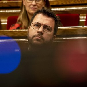 Aragonès llega al debate de política general con la coalición ERC-Junts al límite