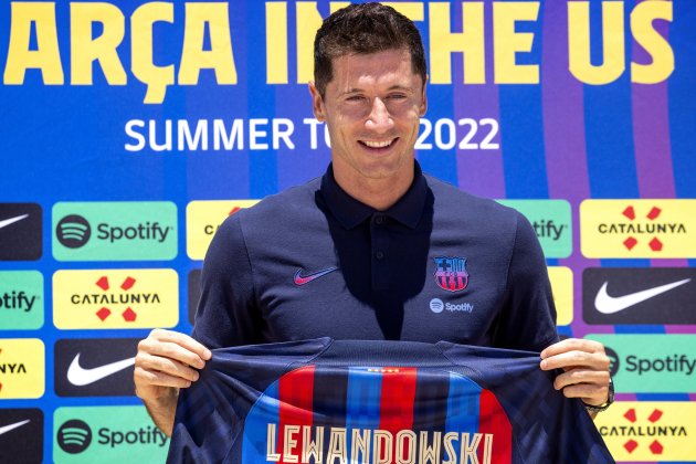 Lewandowski Joan Laporta presentacion Barça / Foto: EFE