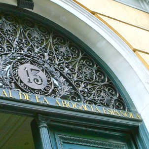 El Consejo General de la Abogacía va gastar 800.000 euros en dietes i viatges durant el confinament