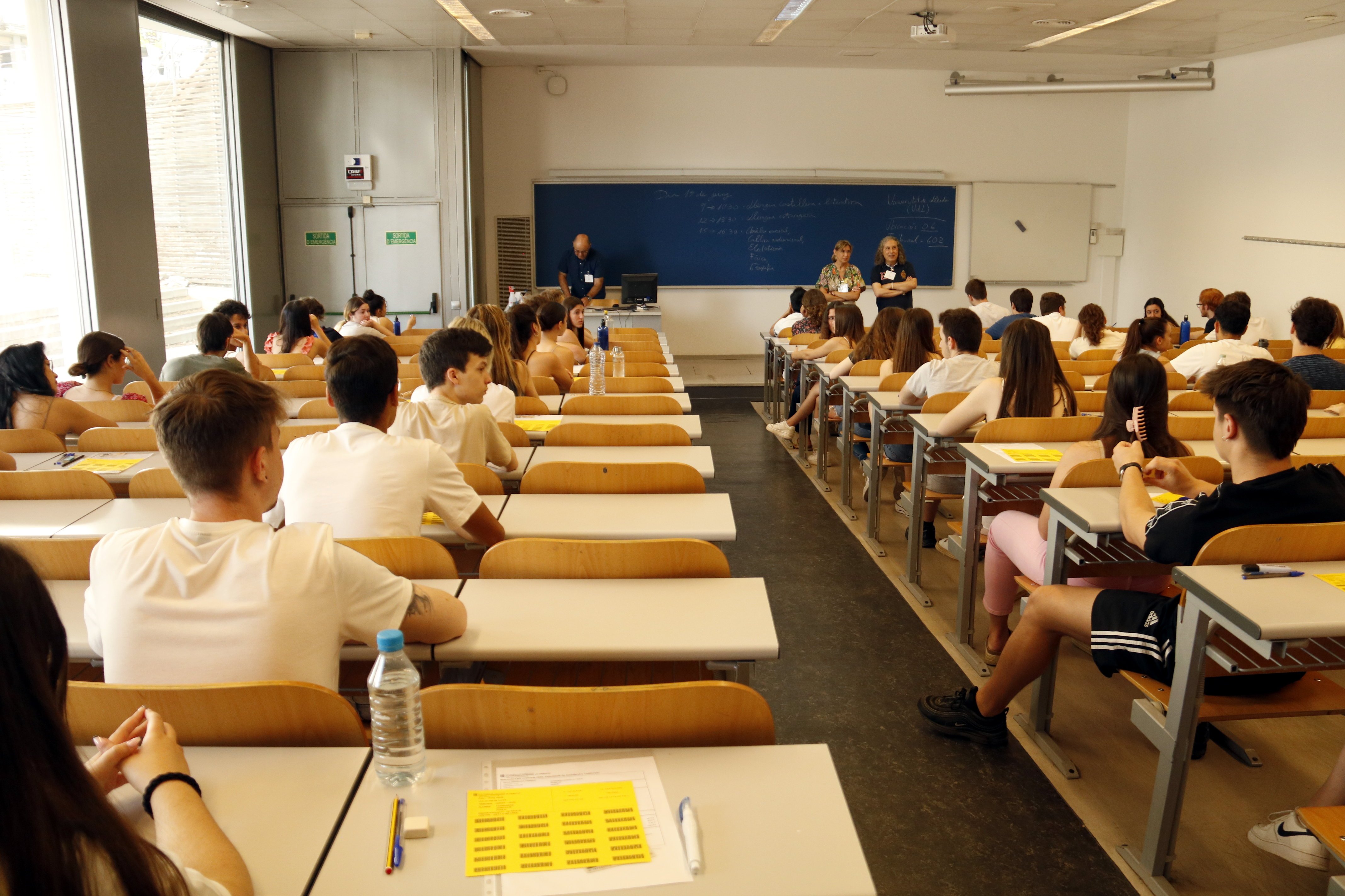 Seis de cada diez castellanohablantes aprueban reforzar el catalán en la universidad, según el CEO