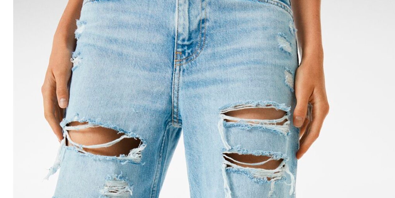 Estos jeans con más agujeros que un queso gruyère ya son top ventas en Bershka