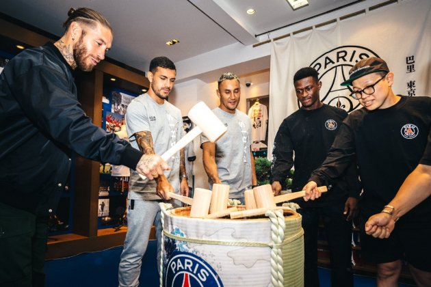 Sergio Ramos Leandro Paredes Keylor Navas Nuno Mendes rito japones PSG Sergio Ramos Leandro Paredes Keylor Navas Nuno Mendes rito japones PSG