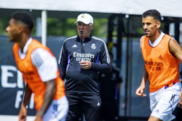 Carlo Ancelotti entrenamiento Real Madrid / Foto: EFE