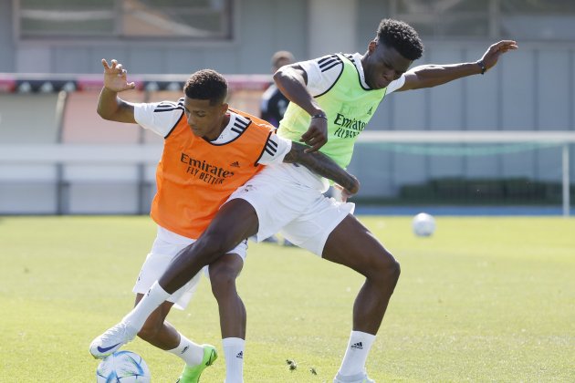 Vinícius Tobias Aurélien Tchouaméni entrenamiento Real Madrid / Foto: EFE